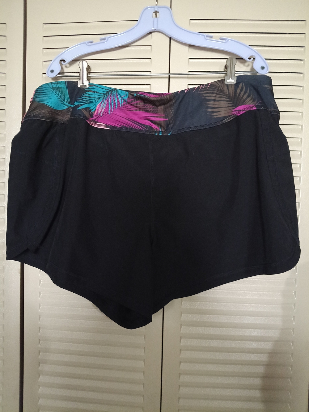 Xersion Black Athletic Shorts with Tropical Waistband